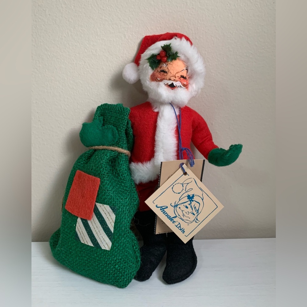ANNALEE Mobilitee Dolls 1999 Santa Claus with Green Burlap Sack Model 501599
